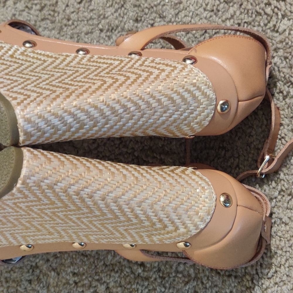 Cream and Tan Veyda Wedges